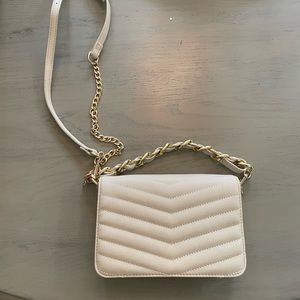 Cream shoulder bag gold chain crossbody convertible urban expressions